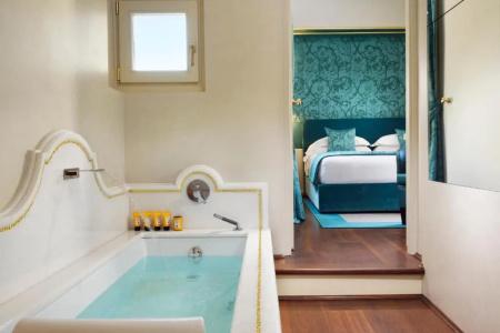 San Firenze Suites & Spa - 211