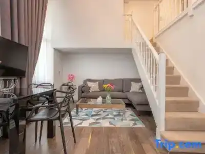 Queensgate Court - 307