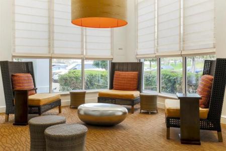 Hilton Garden Inn Dallas/Market Center - 11