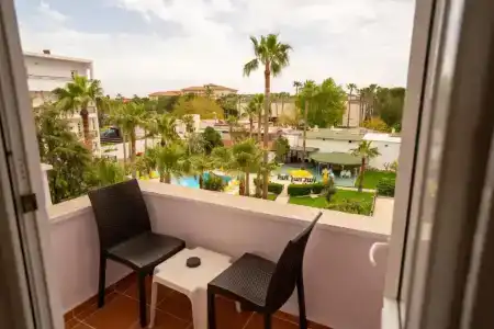Malibu Resort - 39