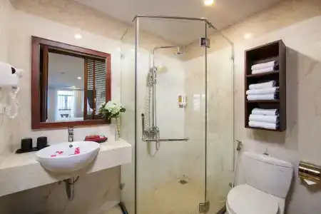 Vision Premier & Spa - 82