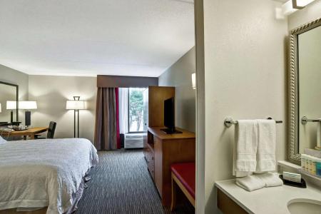 Hampton Inn-Naval Base - 49