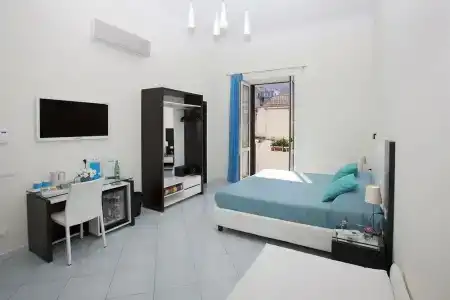 Sorrento Flats - 5