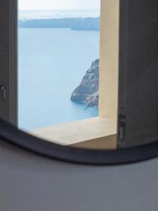 Caldera Cliff Illusion - 174
