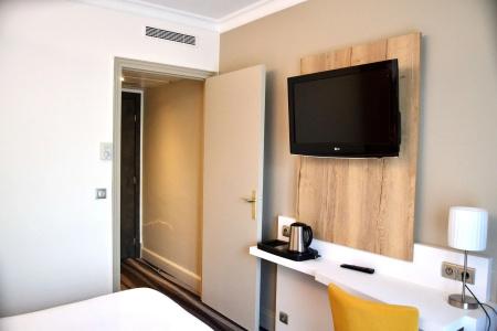 Kyriad Tours Centre - 61