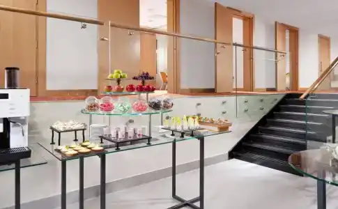 Courtyard by Marriott Budapest City Center - 11