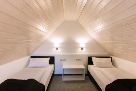 Hellers Twenty Four Ii -24h-Check-In- - 29