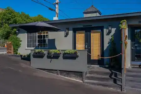 Shell Beach Inn - 79