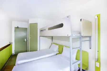 ibis Budget - - 31