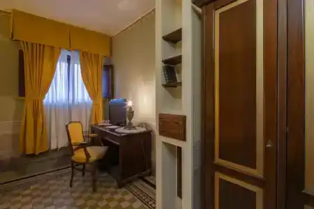 I Portici Boutique - 43