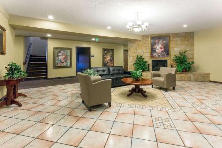 Days Inn by Wyndham Colorado Springs Airport - 1