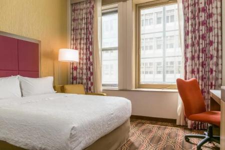 Hampton Inn Majestic Chicago Theatre District - 71