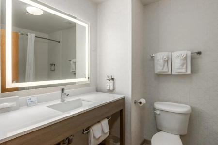 Holiday Inn Express & Suites Vancouver Mall-Portland Area - 22