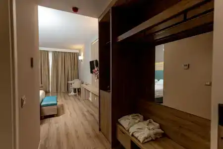 Regina Blu - 46
