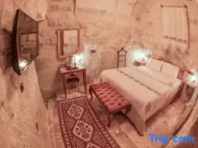 Mosaic Cave - 36