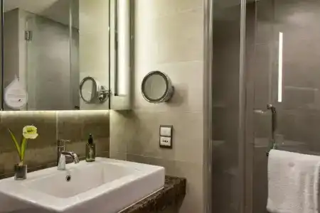 Ascott Sentral - 70