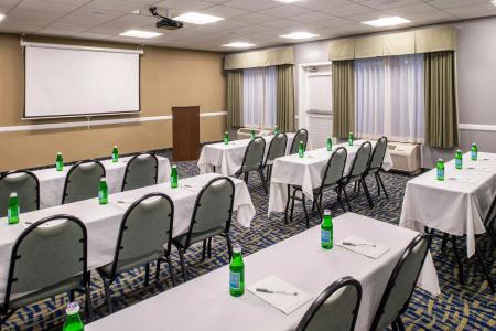 Hampton Inn Eugene - 16