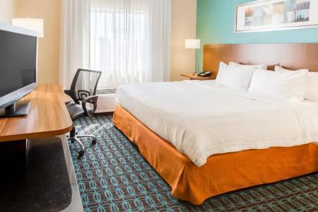 Fairfield Inn & Suites - 24