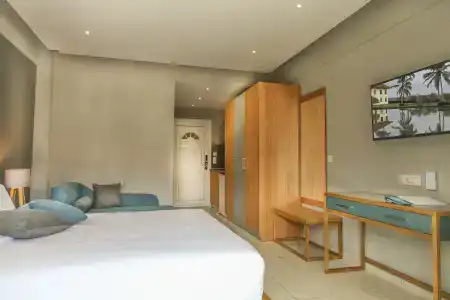 Royal and Suites - 14