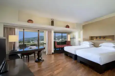 Hilton Phuket Arcadia Resort & Spa - Sha Plus - 4