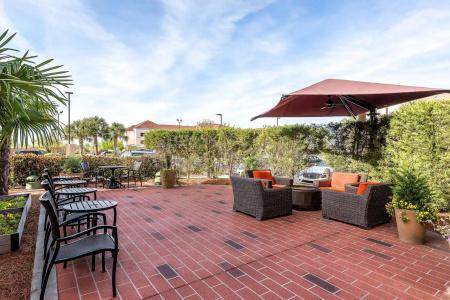 Hilton Garden Inn - 18