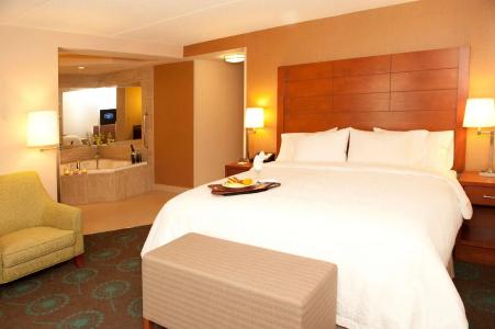 Hampton Inn by Hilton - Toronto - 48
