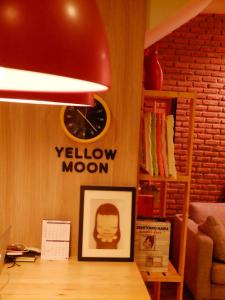 Yellow Moon - 11