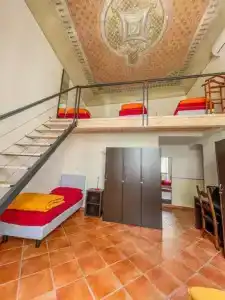 Emerald Palace Hostel - 24