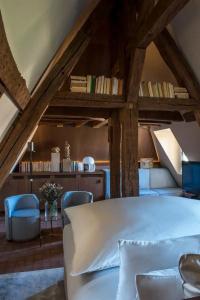 Cour des Vosges - 25