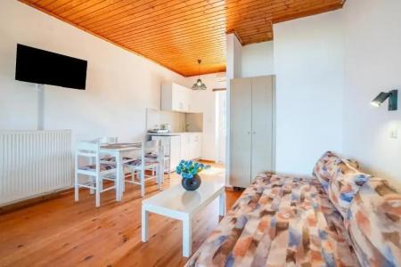 Sandy Beach Studios - 163