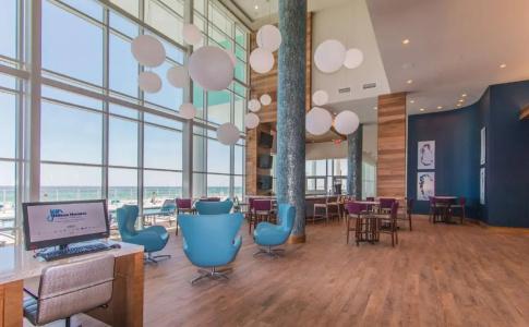 Hampton Inn & Suites Beach-Beachfront - 25