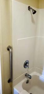 Anaheim National Inn - 85