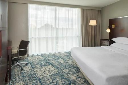 Four Points by Sheraton Downtown - 48
