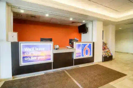 6-Orlando, FL - International Dr - 11
