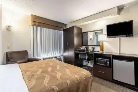 Quality Inn - 59