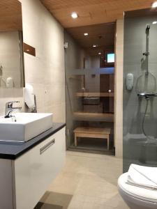Levi Suites Levi Gold - 240