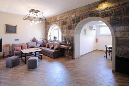Highland Hostel - 9