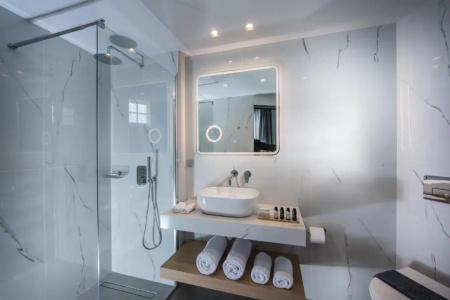 Lavris City Suites - 52