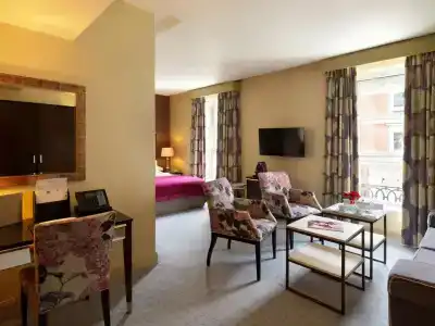 The Mandeville - 25