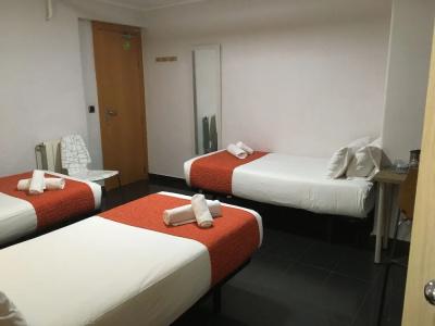 Levante Barcelona - 12