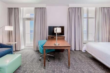 Hampton Inn & Suites Beach-Beachfront - 113