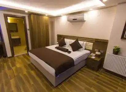 A Palace Suites - 39