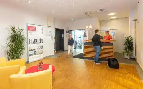 NeuHaus - 19
