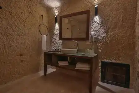Acropolis Cave Suite - 39