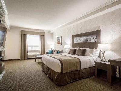 Ramada by Wyndham - 29