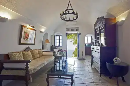 Alexander's Suites - 11