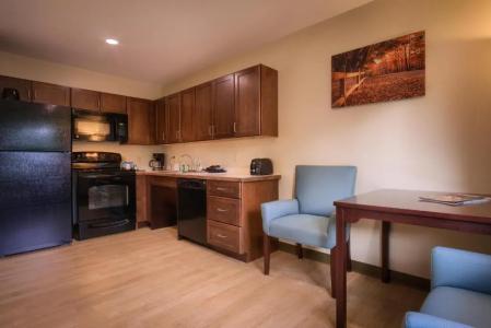 Sun & Ski Inn and Suites - 103