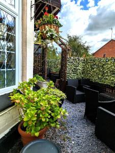 Brookside & Restaurant - 3
