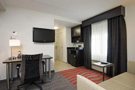 Holiday Inn Express & Suites Boston -, an IHG - 6