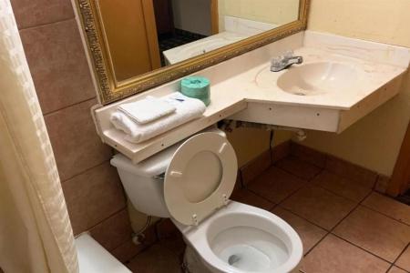 Real Value Inn - 7